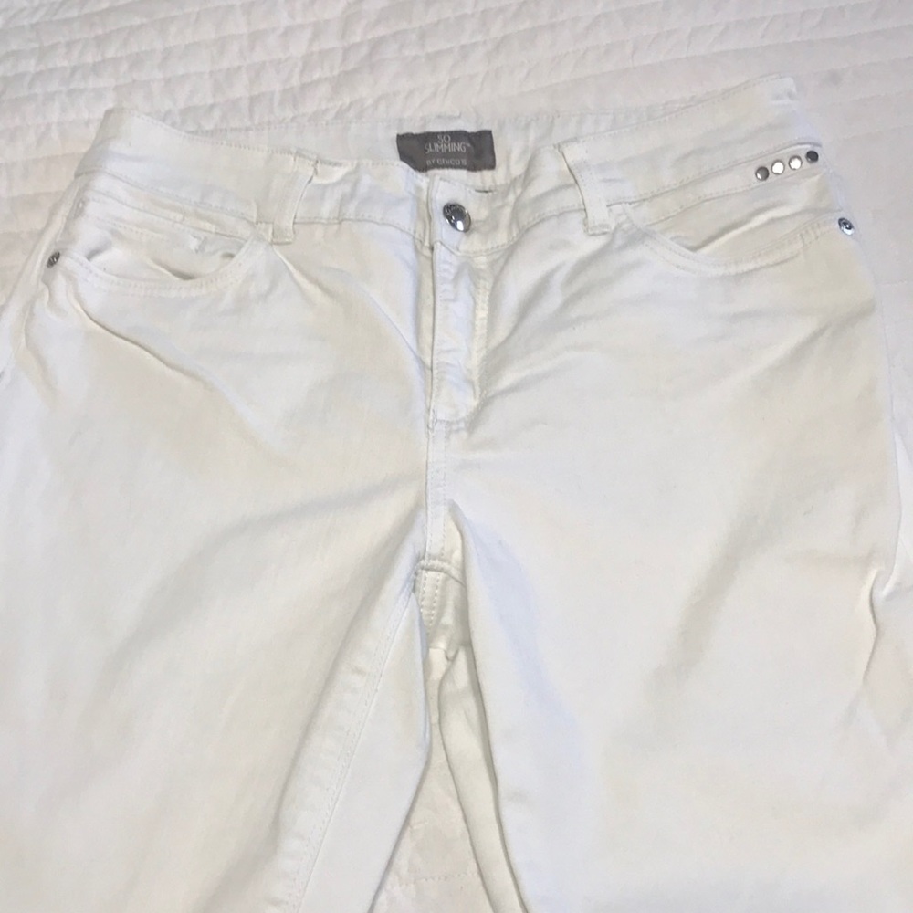 Chicos so slimming crop white jean size M or Chico size one see size chart